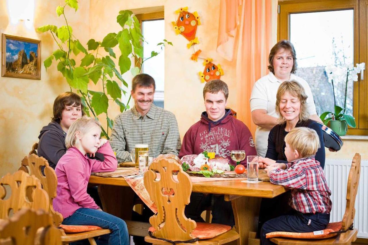 Rhoener Landhotel Haus Zur Wasserkuppe Ehrenberg  Kültér fotó